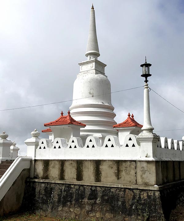 Traverse at the Lankatilaka Temple